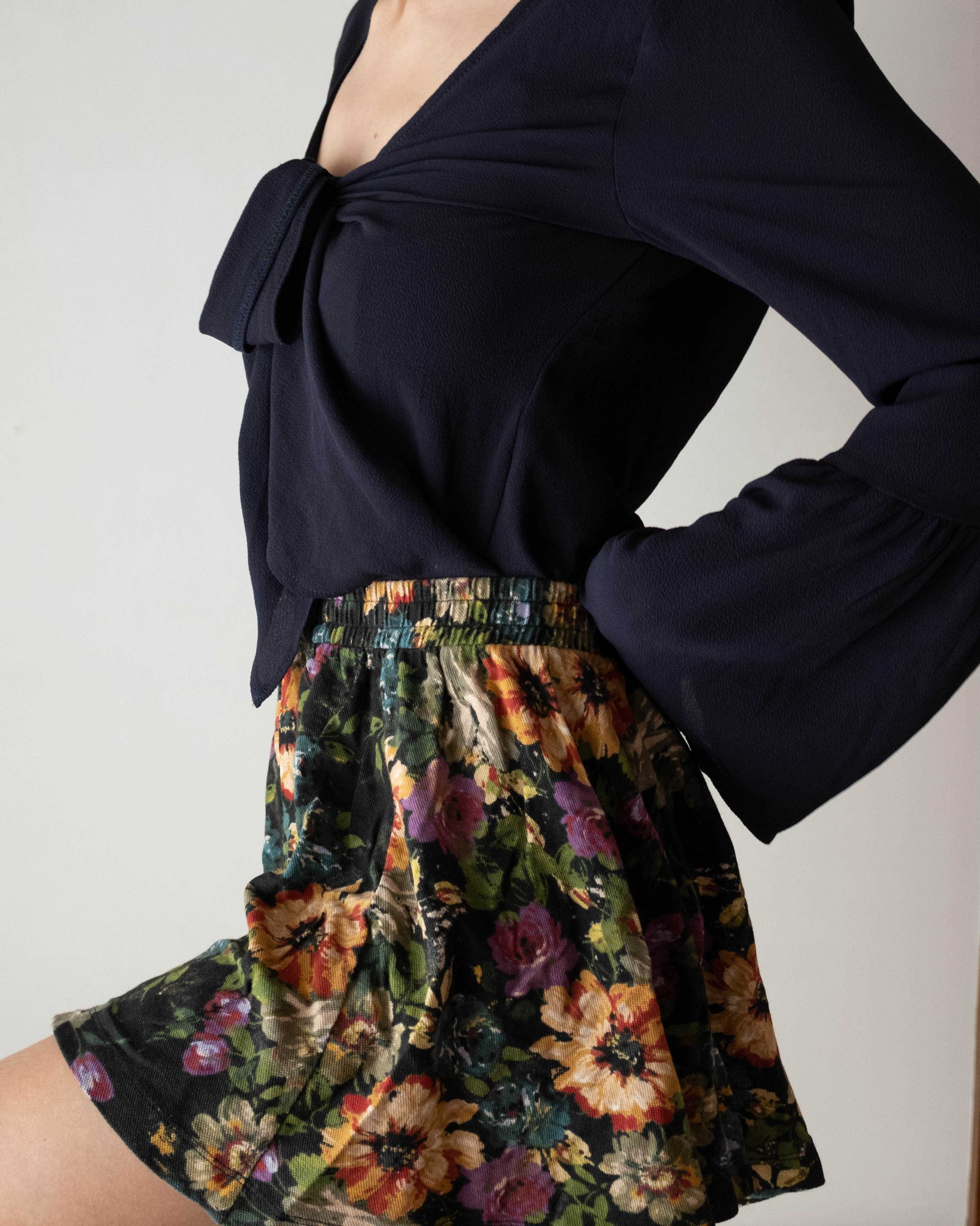 Saia florida Zara e Blusa azul Lefties Oliveira S o Paio E S o