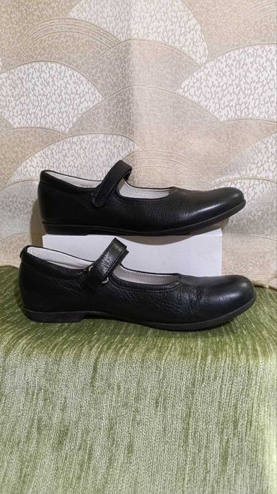 Туфли  бренда  Ralph Harrison, в стиле Мери Джейн.  Р-р 37,кожа