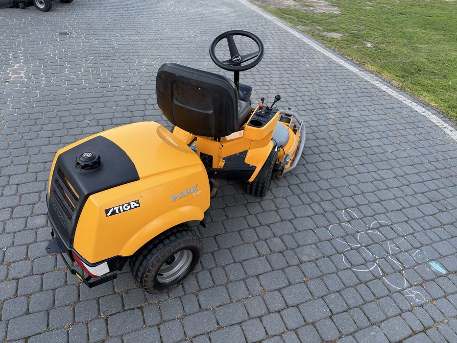 Traktorek kosiarka Stiga Park Royal V-Tvin Honda