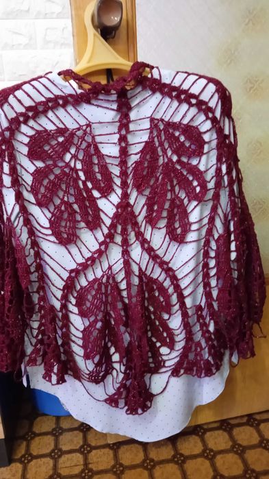 Шаль-накидка "Дубове листя"