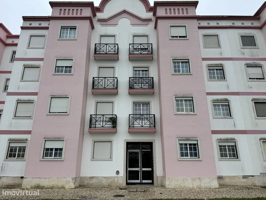 Atenção investidores Excelente apartamento T3 área generosas — Samora Correia, Santarém