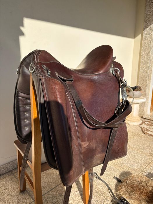 Sela Zaldi Lusitanus 17,5” + Conjunto Completo de Equitação