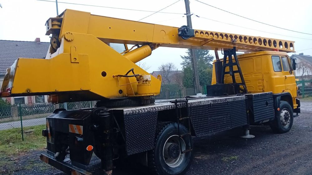 Dźwig samochodowy 21 m DS0102R  Liaz