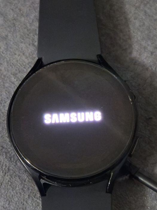 Samsung galaxy watch 5 .. 44mm