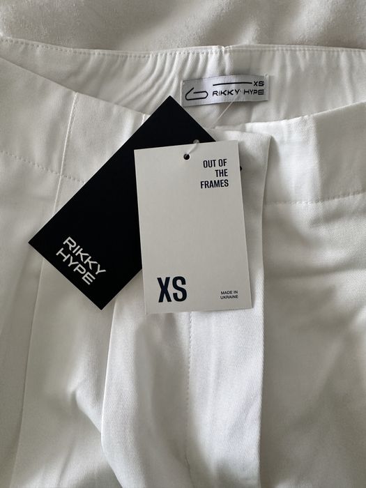 Брюки  білого кольору xs