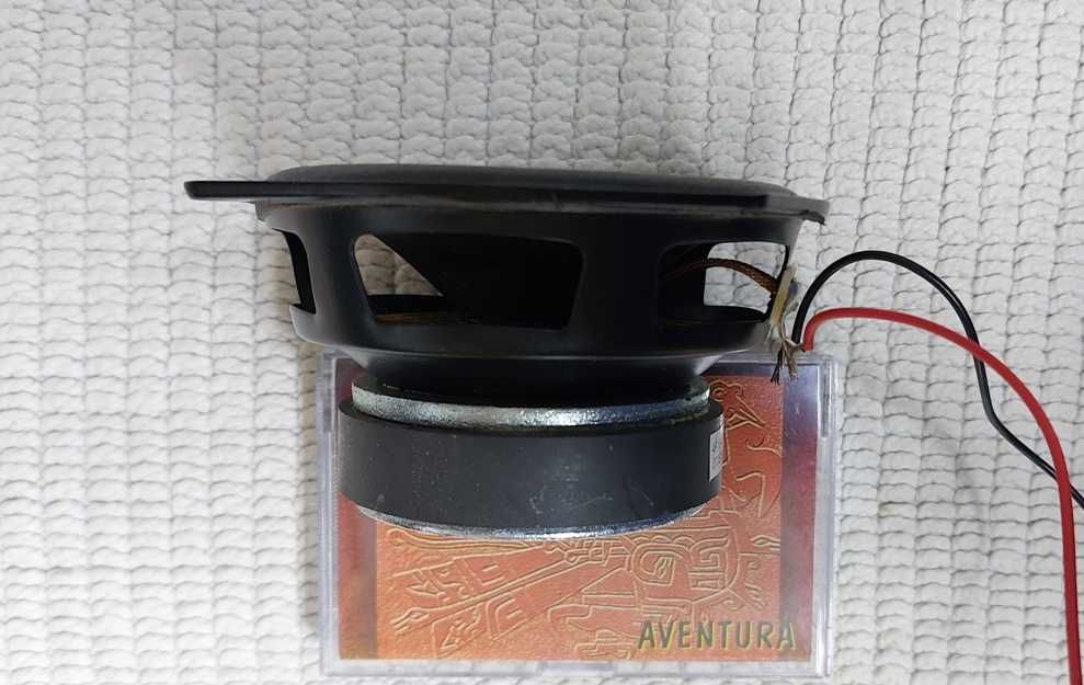 Głośnik uniwersalny 4 ohm 30W