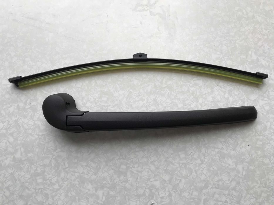 Дворник задний щетка держатель Volkswagen Touareg 02-10, 10-18 р.