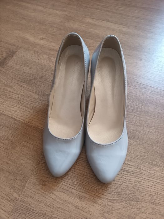 Buty na szpilkach
