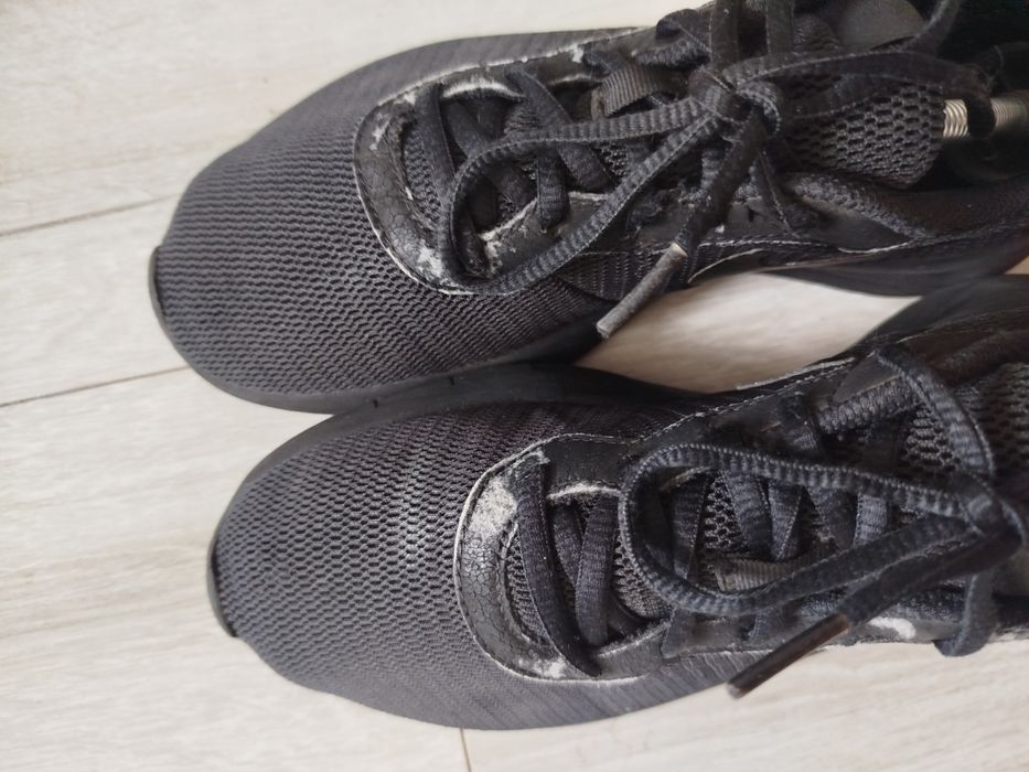 Czarne buty nike