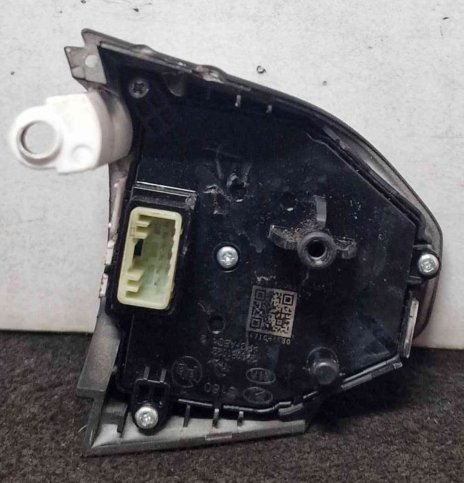 Comandos do Volante 299181022 - KIA STONIC