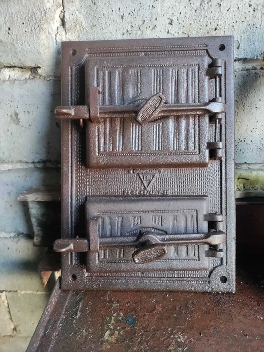 Drzwiczki żeliwne Stare-Charsznica