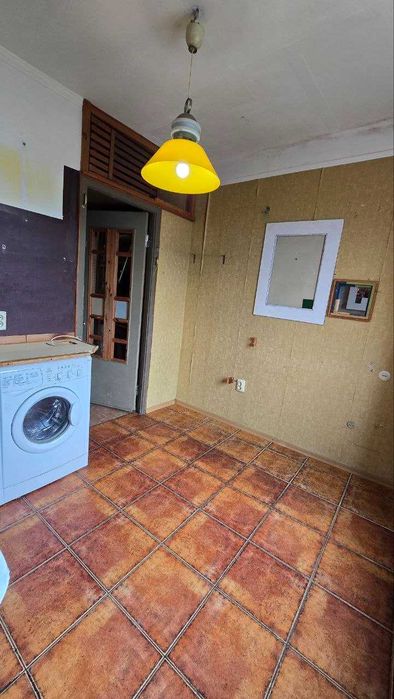 Терміново! Недорого продам 1-но кім. квартиру біля метро "Дарниця" (5 хв. транспортом або 15 хв. пішки)