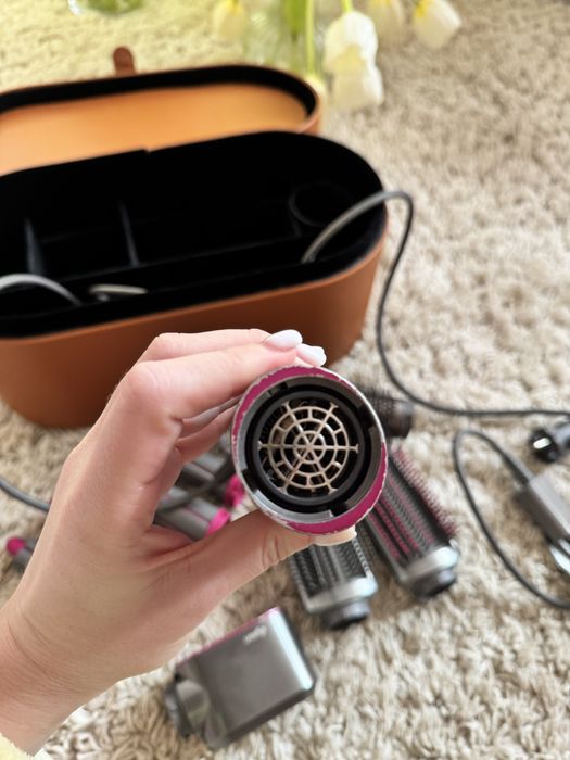 Терміново продам Dyson стайлер оригінальний , є коробка, чек