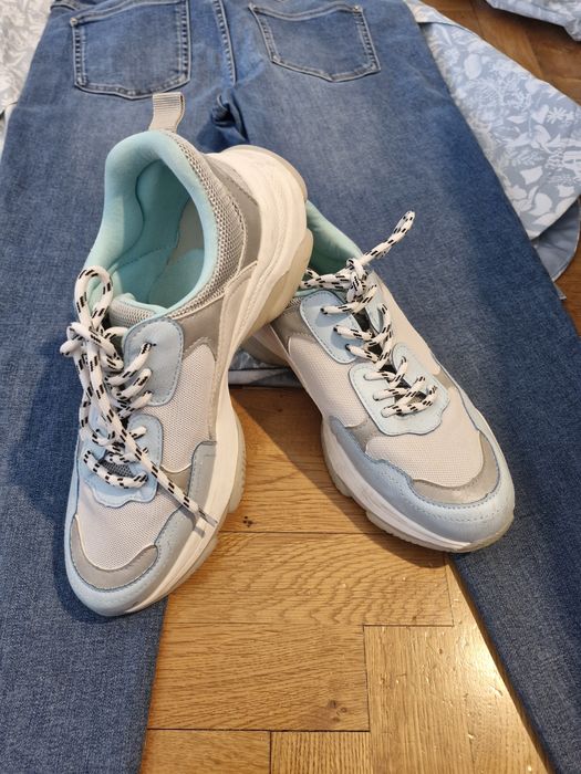 Buty sportowe damskie 40