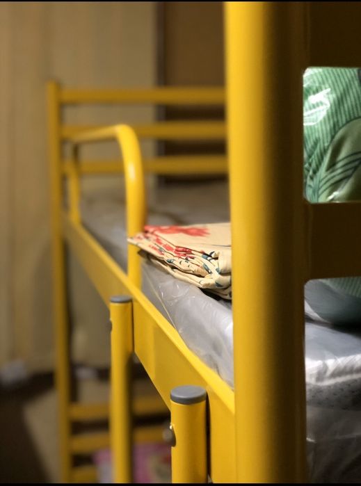 НОВЫЙ ХОСТЕЛ ПОДУШКА в Киеве возле метро АКАДЕМГОРОДОК ( 1мин пешком)