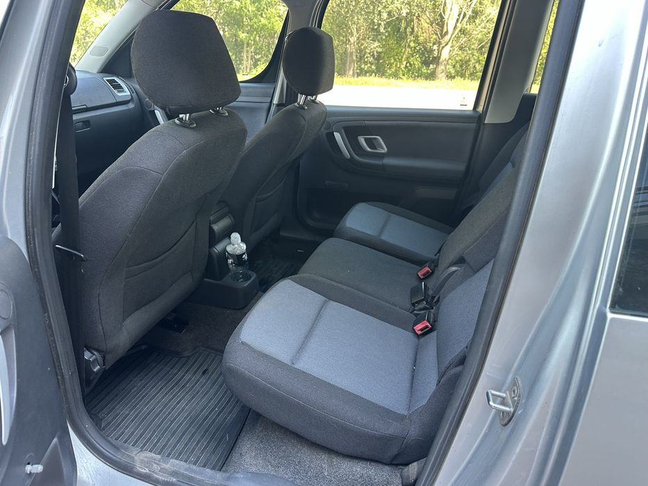 Продам  авто Skoda  roomster