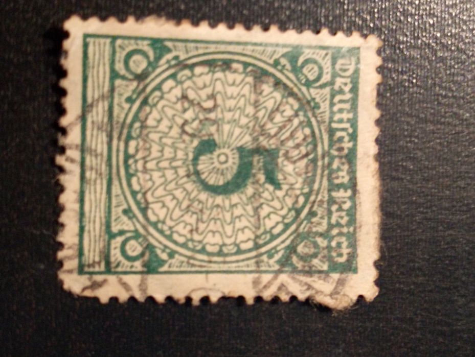 3 selos inflação 1923  - hiperinflação Alemanha 5 pfennig e 300 Mark