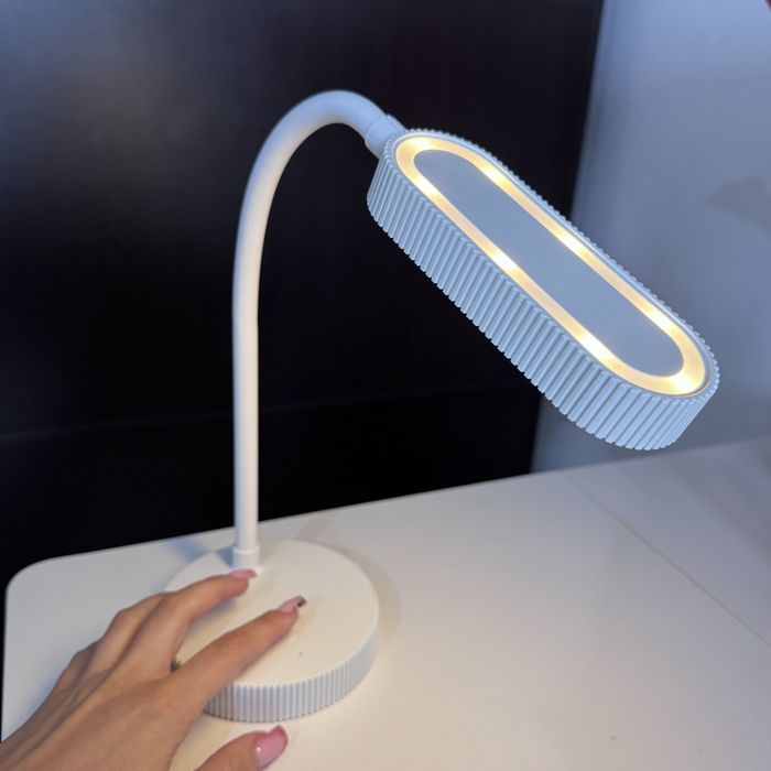 Lampka nocna ozdobna ryflowana w paski USB apple ikea home you