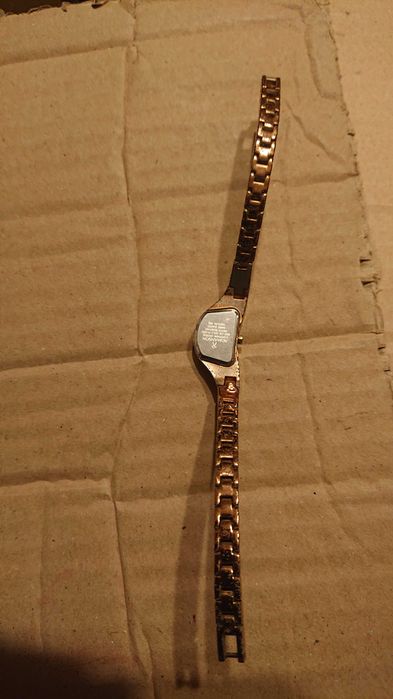 Женские миниатюрные часы