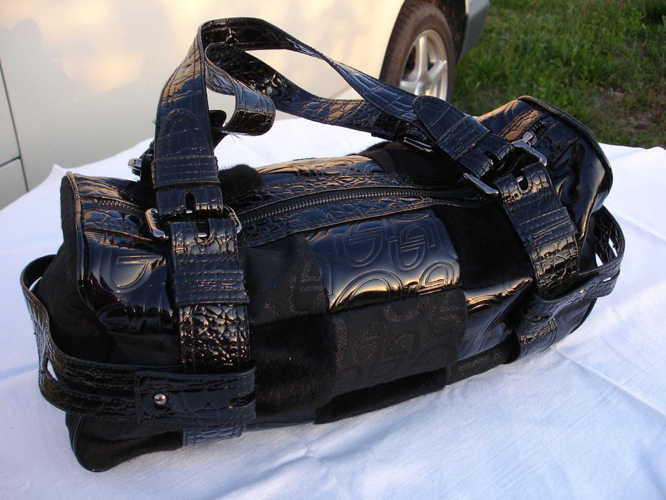 Лаковая сумка недорого Blu Byblos НОВАЯ оригинал