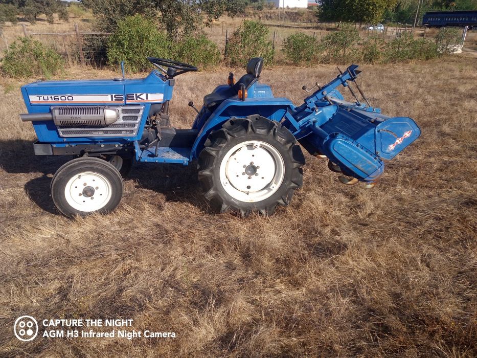 Tractor iseki 4x2 com fresa