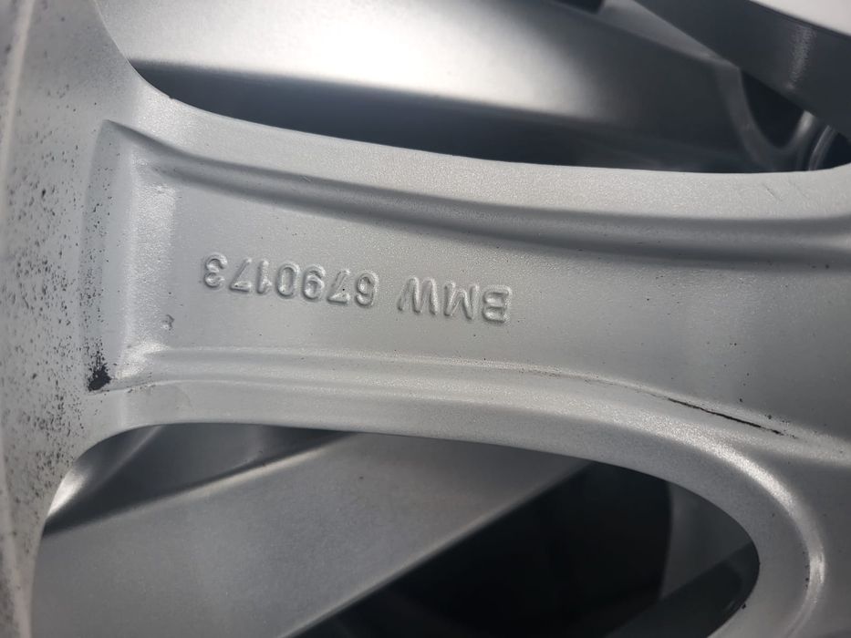 Felgi 8Jx18" 5x120 ET30  BMW F10 F30 F20 E60 E90 X1 X3 X5 E70 F25 E84