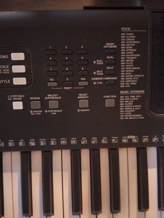 Teclado Yamaha PSR E363