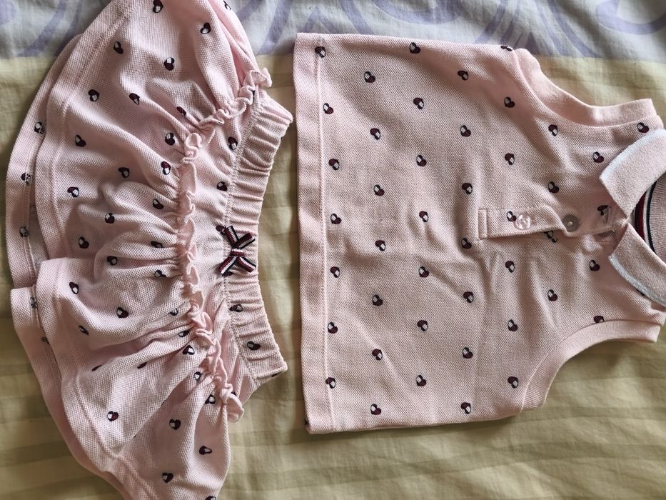 Conjunto Tommy Hilfiger menina 3-6 meses.