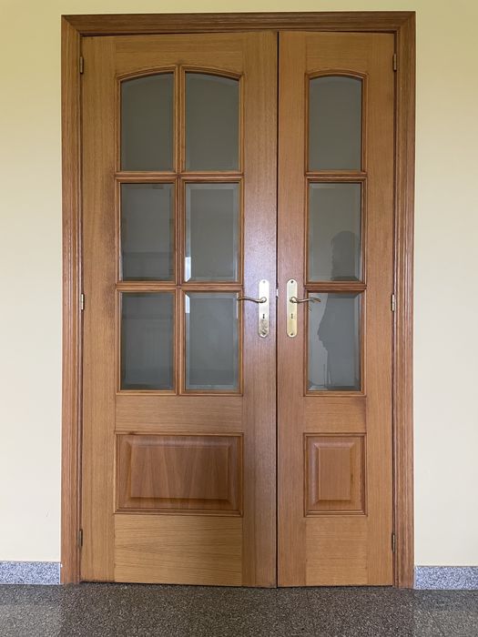 Portas de sala grandes