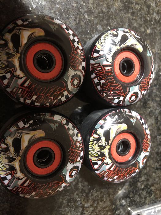 Material de skate trucks rodas rolamentos