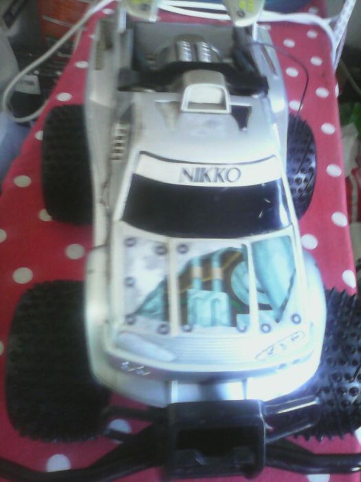 Carro telecomandado NIKKO