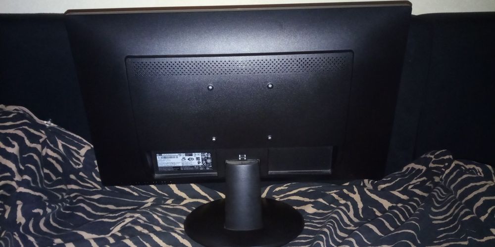 Monitor gaming hp24o