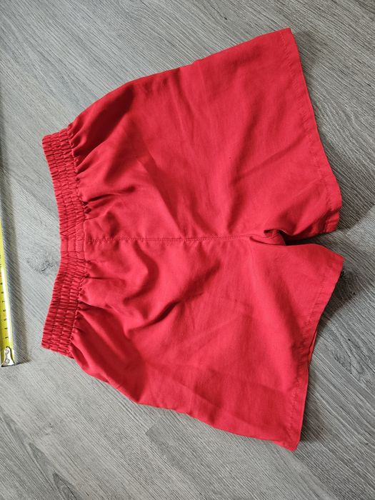 Rozmiar 98 Reebok spodenki szorty czerwone stan bardzo dobry