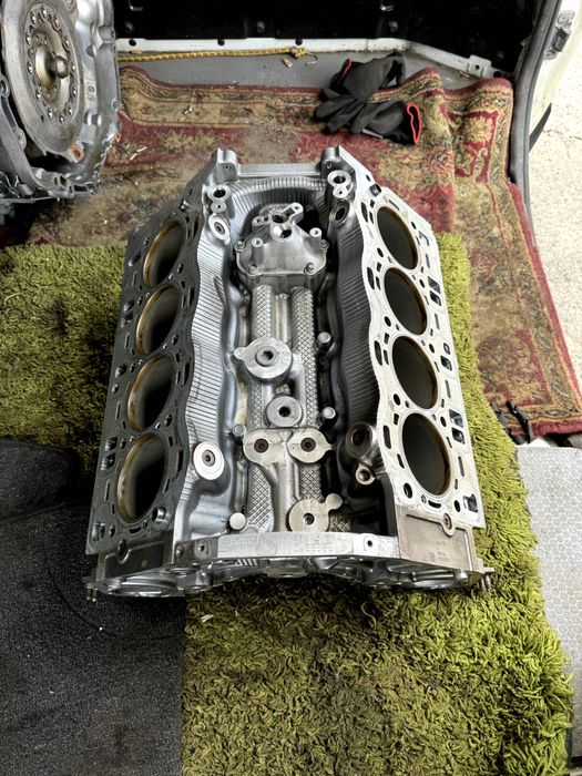Блок циліндрів BMW S63 F90