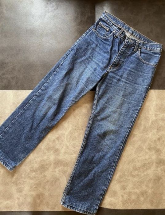Прямые синие джинсы от Hugo Boss