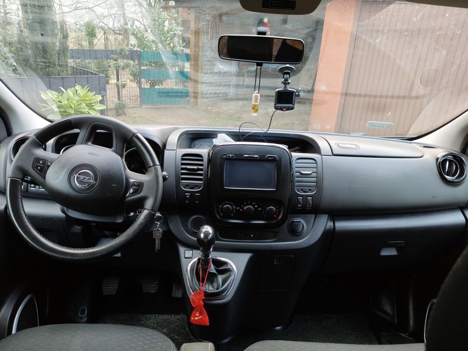 Opel vivaro 9 osobowy