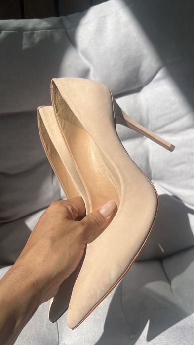 Новые! Туфли лодочки нюдовые р 39 Schutz