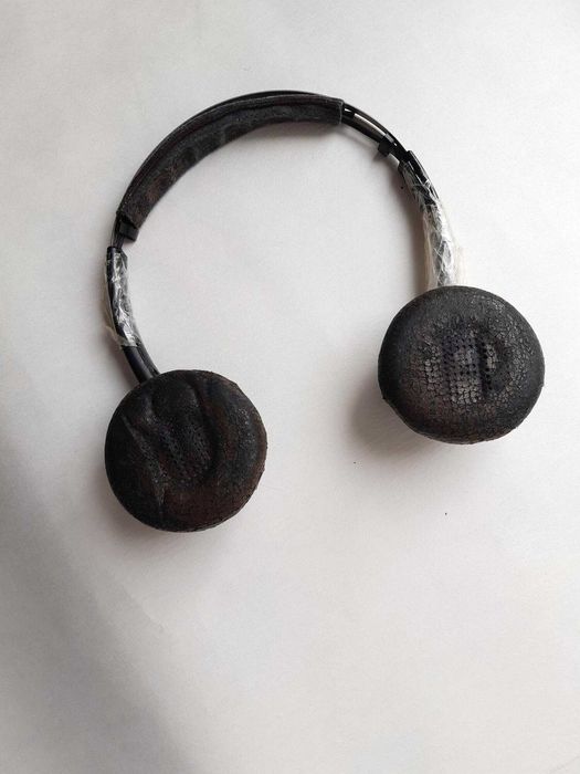 Plantronics BackBeat Sense — навушники бездротові, зовні вбиті - технічно справні