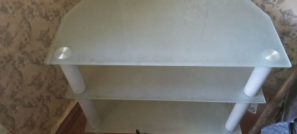 Тумба стеклянная под телевизор