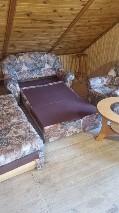 2 sofy rozkładane fotel i ława
