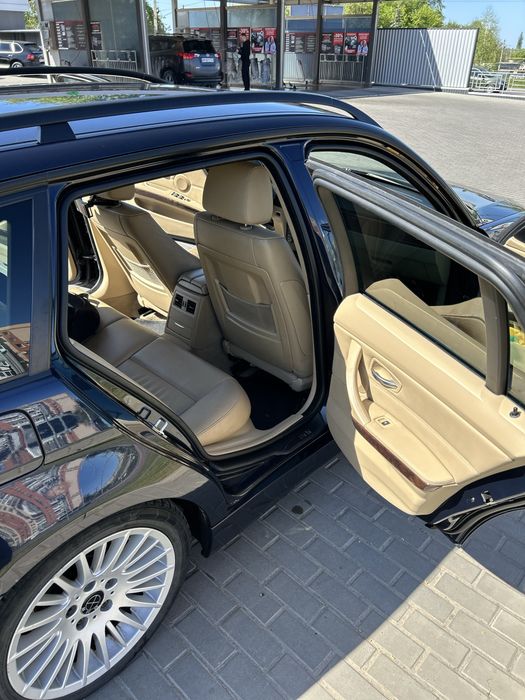 Продам BMW 3 Series , E 91