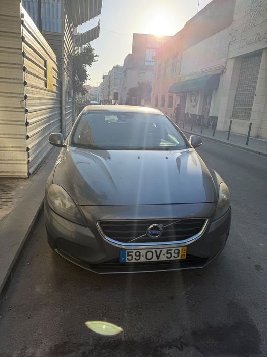 Volvo V40 1.6 D2 R-Design Momentum Powershift