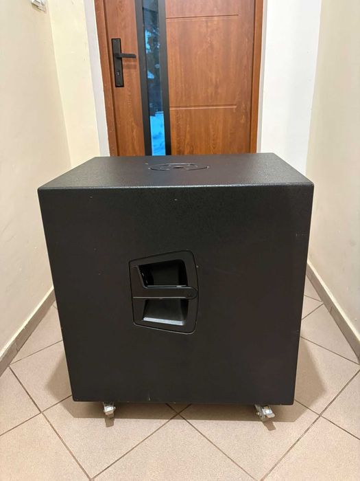 RCF SUB 718-AS subwoofer aktywny 18″ 700W