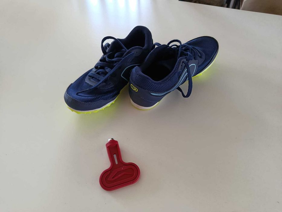 Sapatilhas Atletismo com Pregos Kalenji – Tam. 36 + Chave