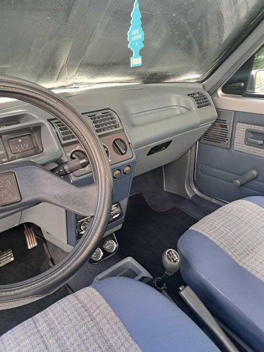 Peugeot 205 1.1 cinco portas — photo 5