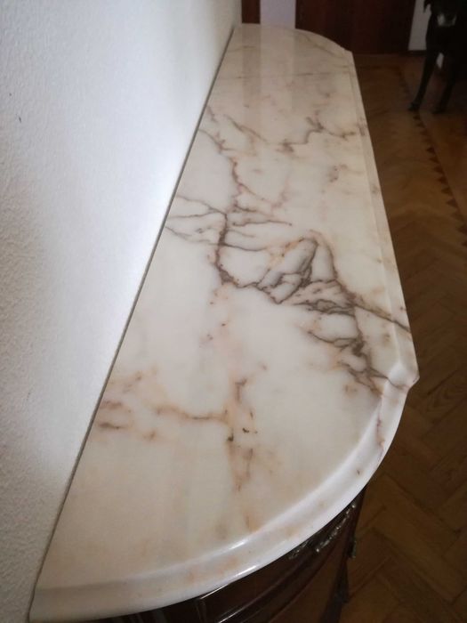 Comoda com pedra mármore incluída