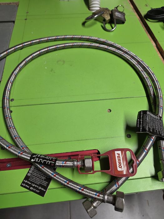 FERRO Wąż Przyłączeniowy 1/2×1/2