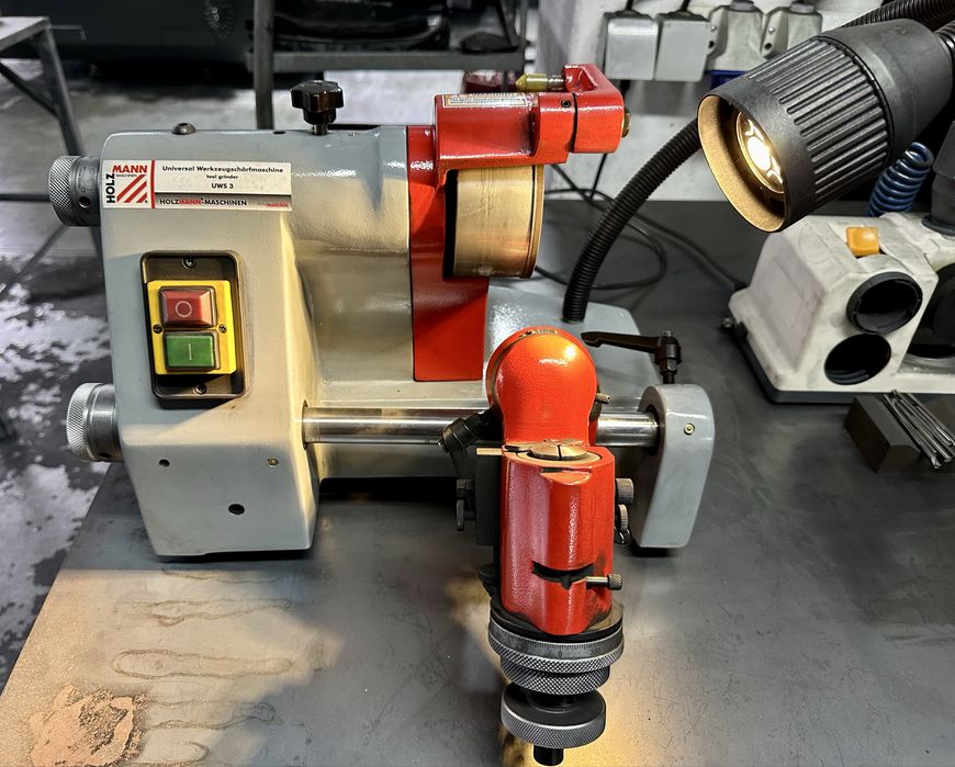 Vende-se 3 Maquinas de Alta Precisão (Cones Térmicos, Freses e Brocas)