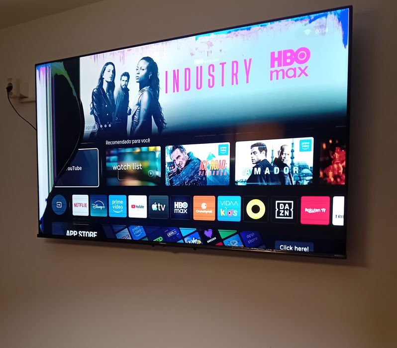 Tv  Hisense Qled ecrã partido