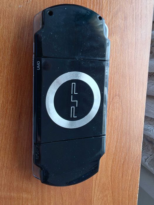 KONSOLA SONY PSP + ładowarka + zestaw gier